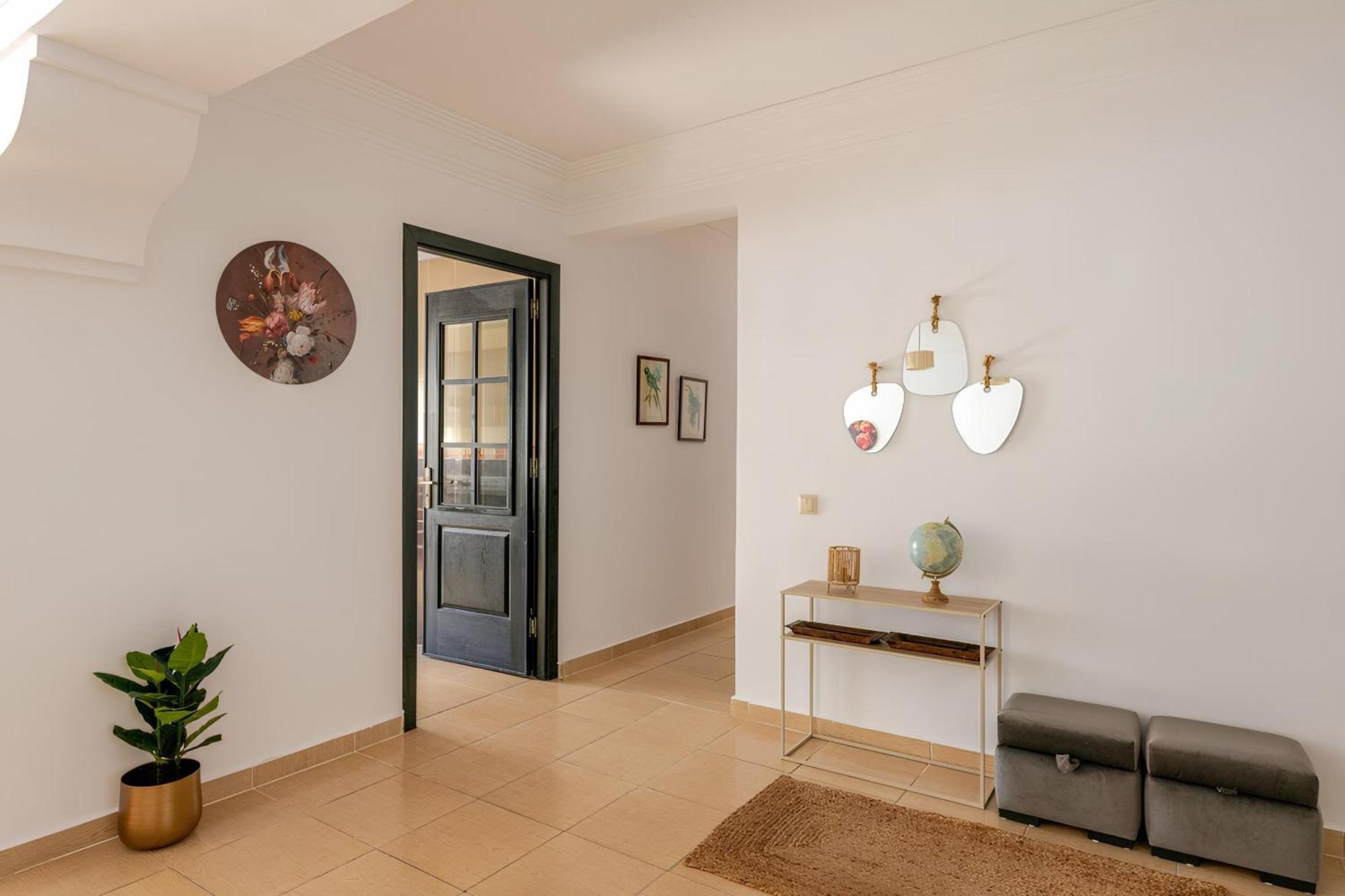Appartement Acacia 2 Chambres Au Centre Ville Tangier Exterior photo