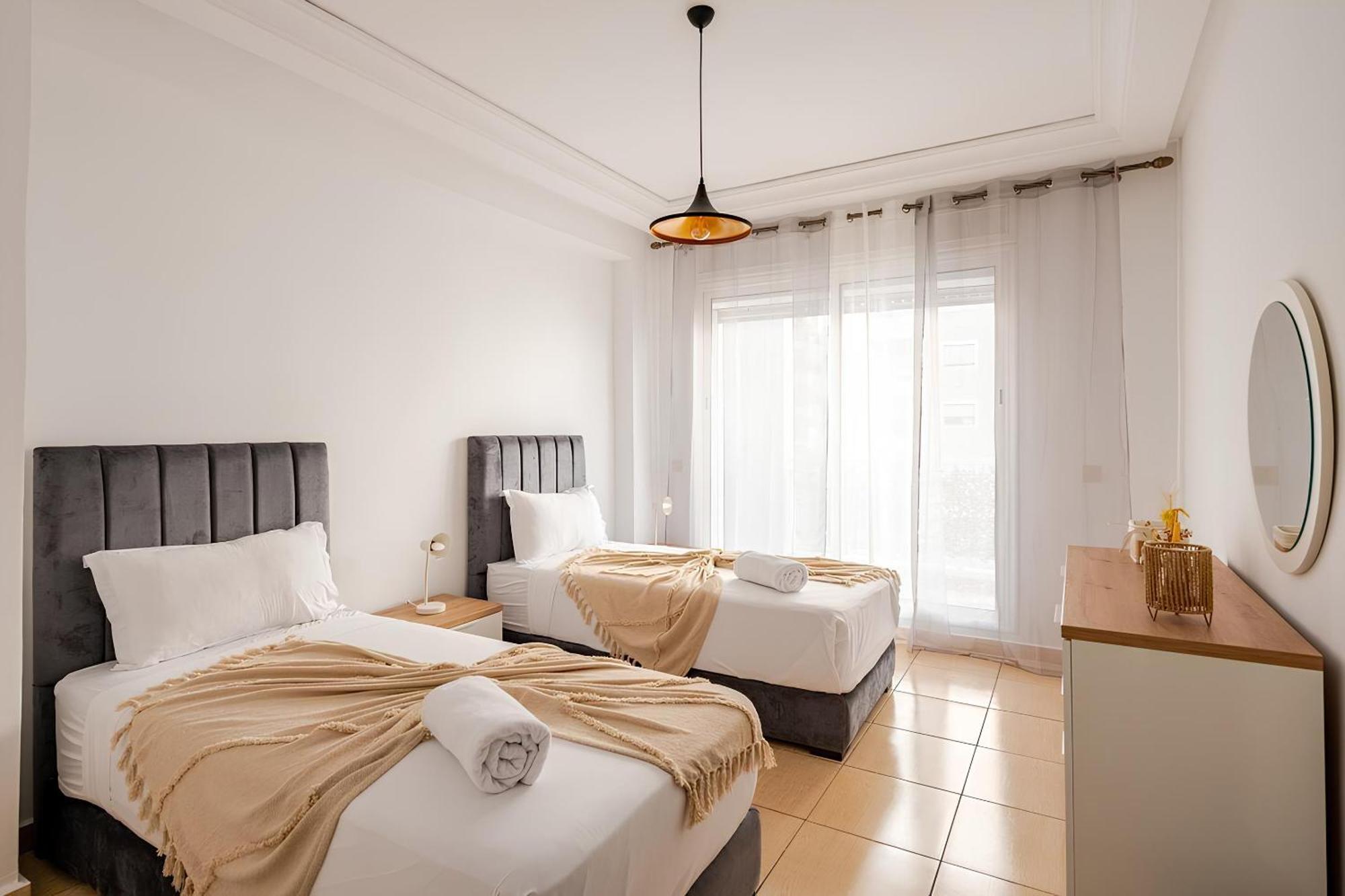 Appartement Acacia 2 Chambres Au Centre Ville Tangier Exterior photo
